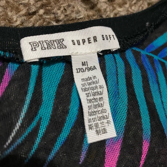 Mesh beachy super soft Victoria’s Secret Tank - Picture 2 of 3